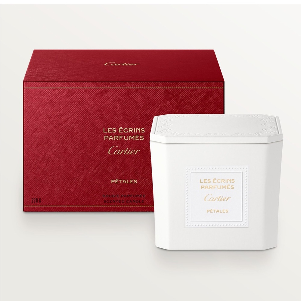 Cartier White Candle in Petals πΈπ©· - Picture 13 of 15